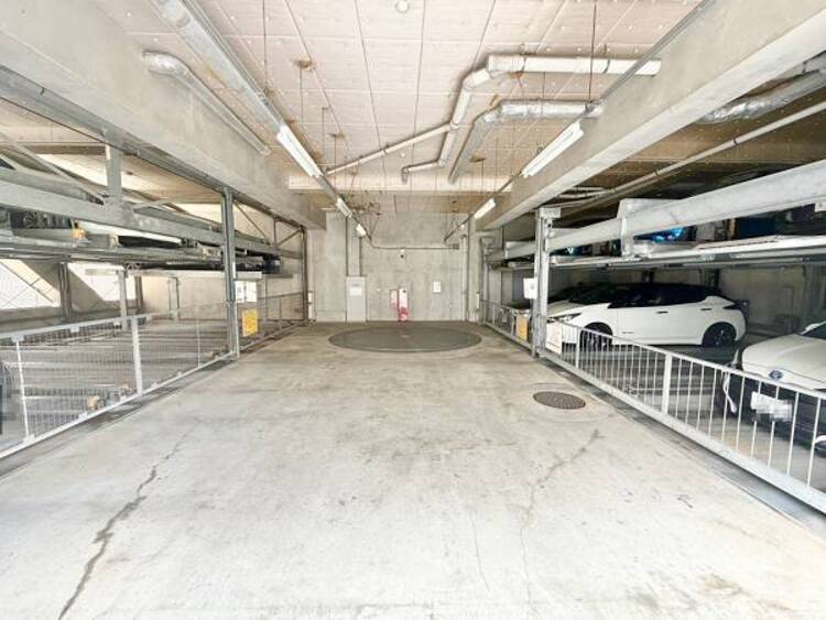 駐車場 屋内駐車場がございます。