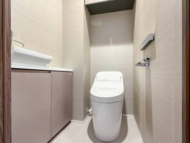 トイレ 清潔感のあるシンプルで使いやすいトイレです。