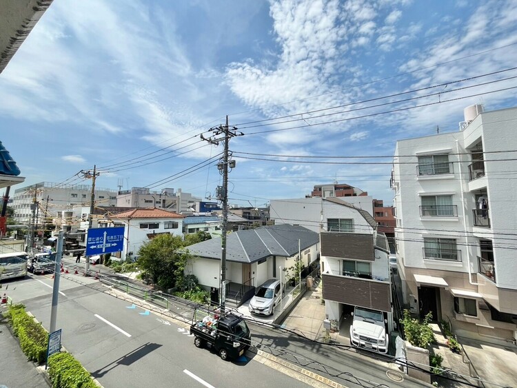 その他 眺望や窓からの景色が良いと、家で過ごす時間も快適です。