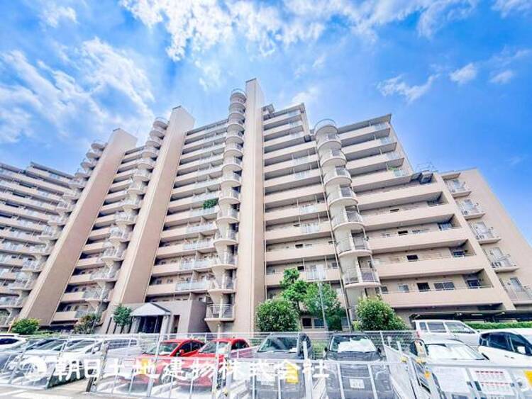 外観 【外観写真】時間のゆとりと空間、暖かな陽光がもたらす光と風を独占してください。