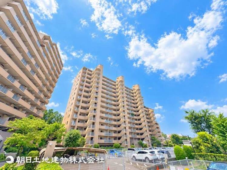 外観 【外観写真】時間のゆとりと空間、暖かな陽光がもたらす光と風を独占してください。