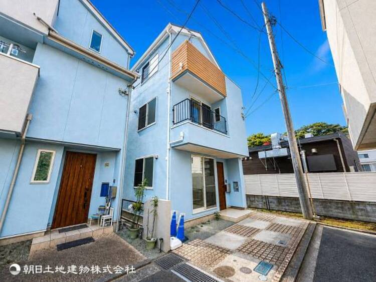 外観 【外観写真】時間のゆとりと空間、暖かな陽光がもたらす光と風を独占してください。