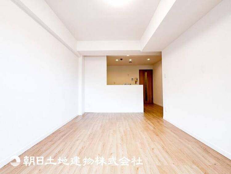 居間 【リビング】大切な人とともに、心穏やかに過ごすひとときになるリビング。