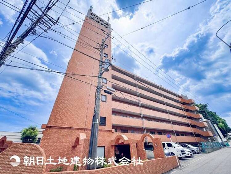 外観 【外観写真】時間のゆとりと空間、暖かな陽光がもたらす光と風を独占してください。