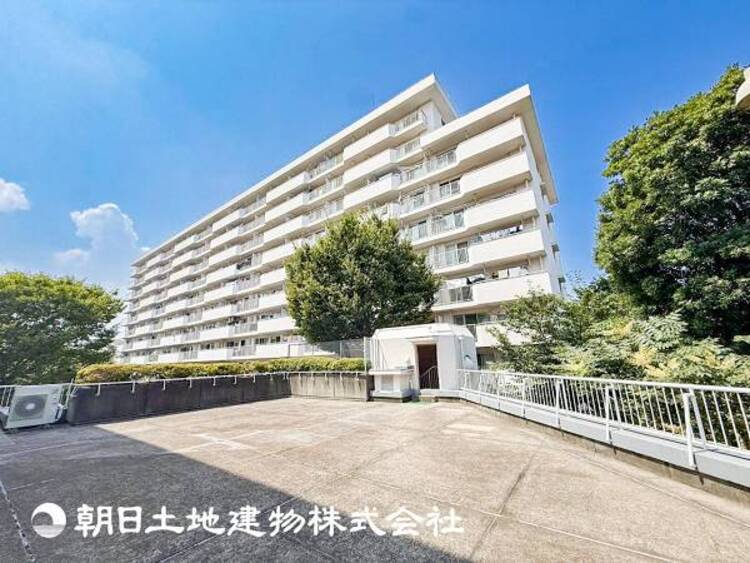 外観 【外観写真】時間のゆとりと空間、暖かな陽光がもたらす光と風を独占してください。