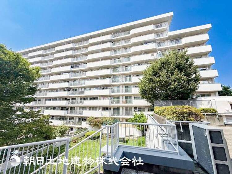 外観 大切なご家族、招いた友人と過ごすひと時を溢れる光が優しく包み込む空間。