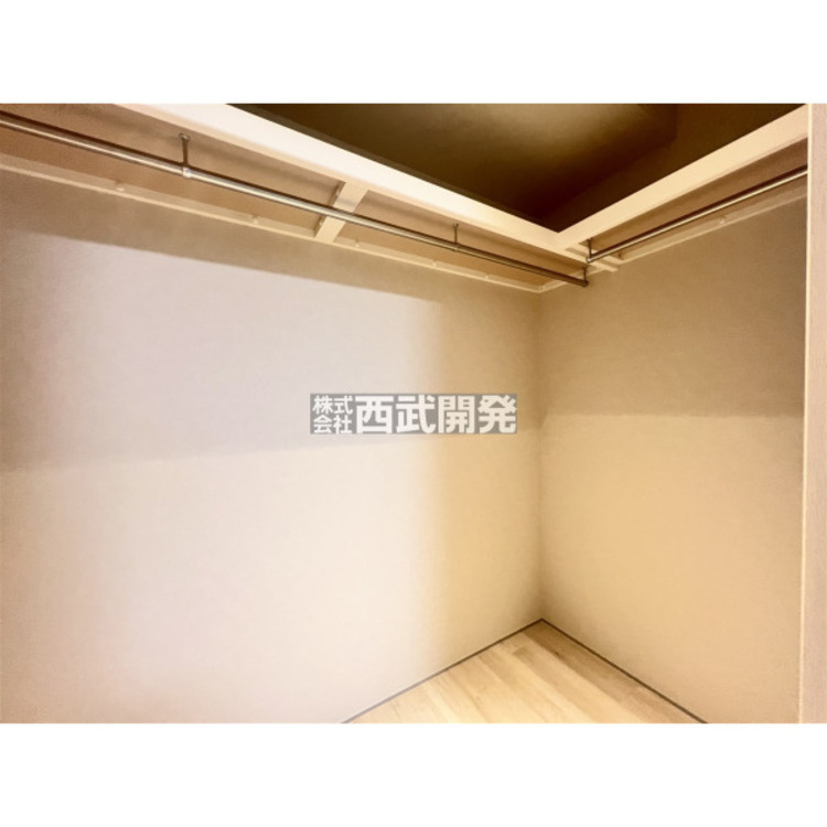 収納 ウォークインクローゼット