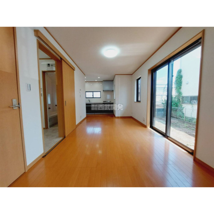 居間 