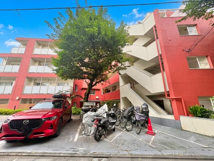 外観 資料には掲載していない情報が、現地にはたくさんあります。是非一度、現地をご確認ください。