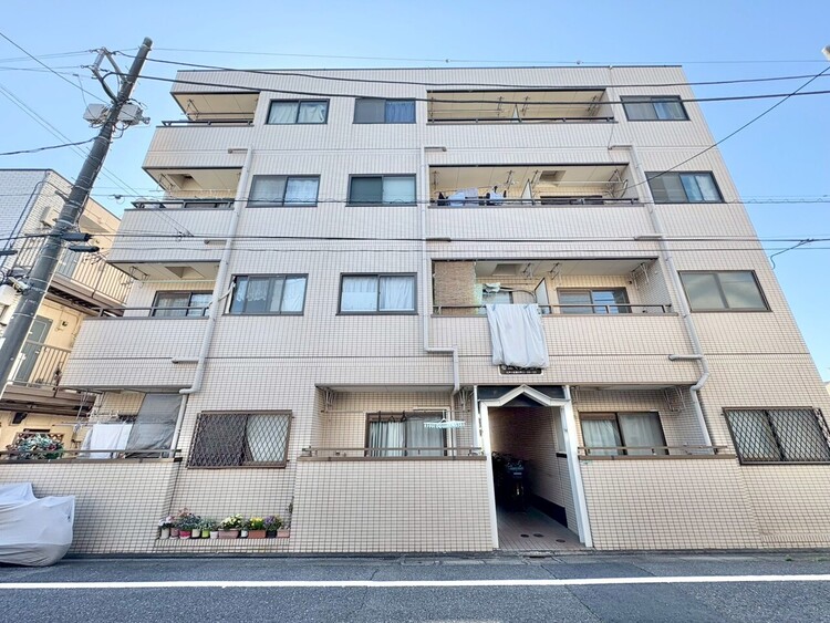 外観 資料には掲載していない情報が、現地にはたくさんあります。是非一度、現地をご確認ください。