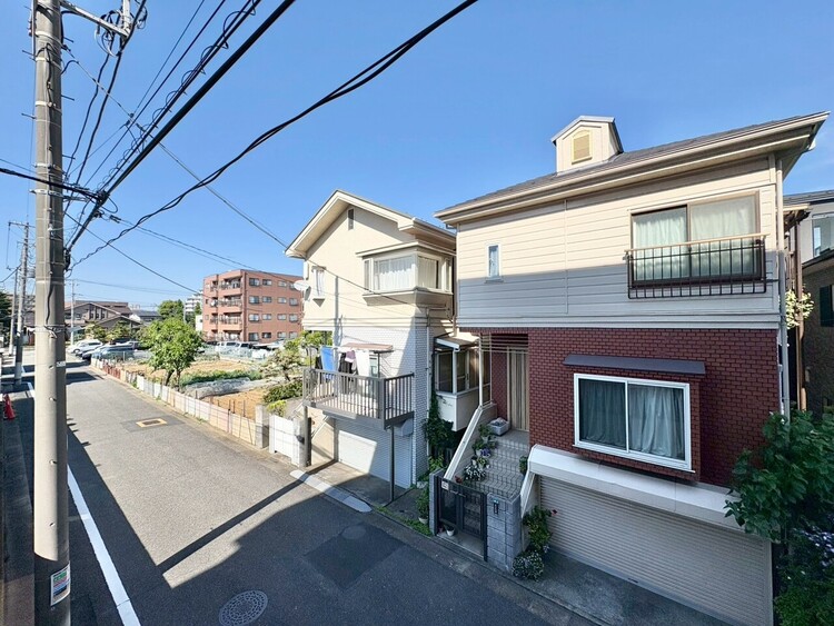 バルコニー 頬をなでる、優しい風を感じることが出来ます。