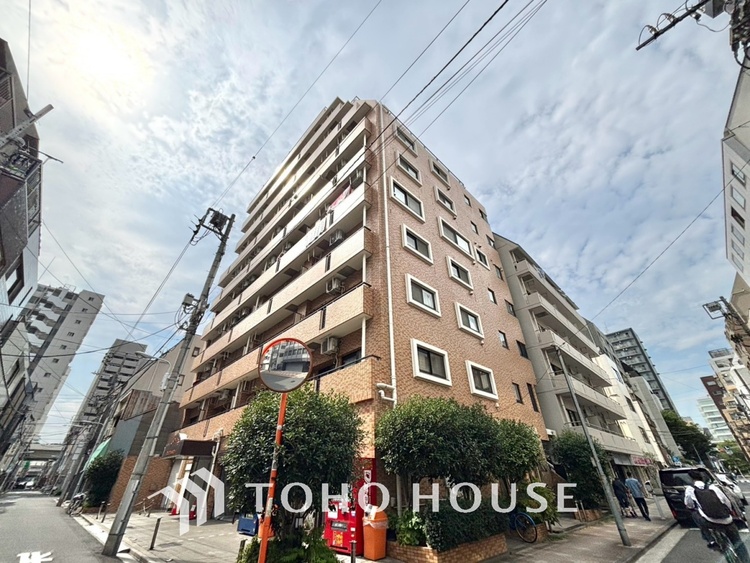 外観 漂う上質な空気感、マンションに入れば「おかえりなさい」と笑顔で迎えてくれるエントランス。最良の心配りを感じるマンションでした。