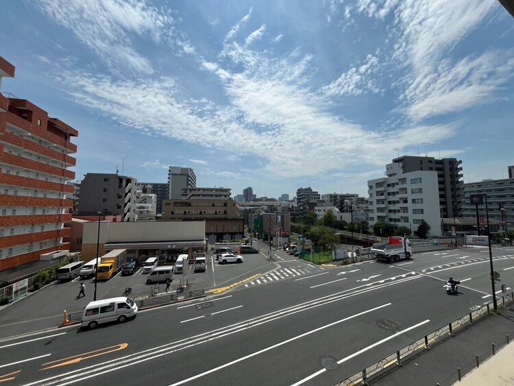 その他 眺望や窓からの景色が良いと、家で過ごす時間も快適です。