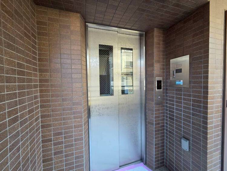 その他 エレベーター完備のため荷物が多くなっても安心。