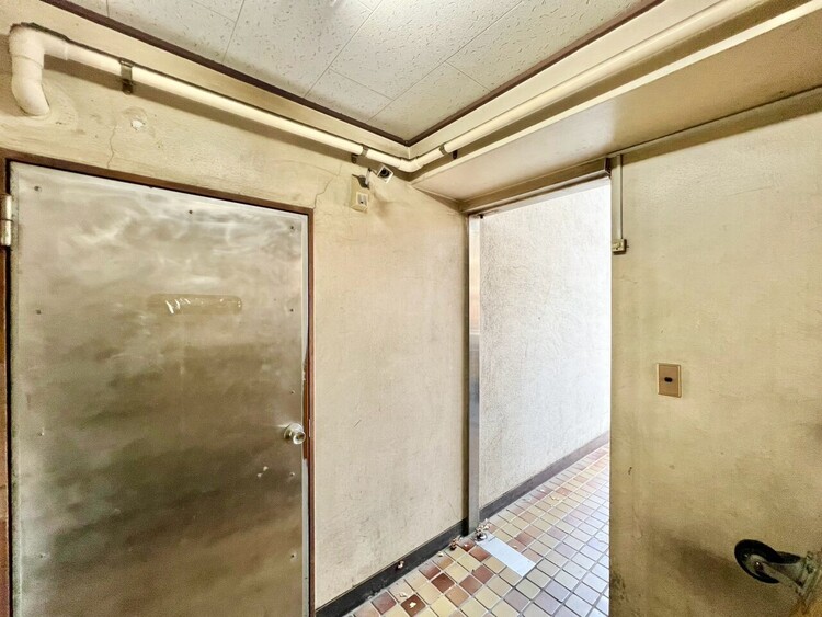 その他 館内は静寂な中が保たれており、管理が行き届いている印象を受けました。