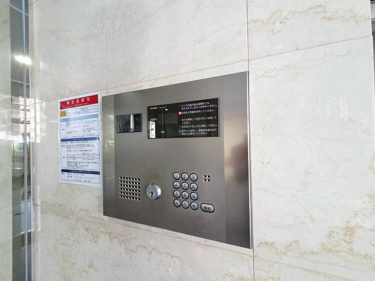 その他 誰が来てもわかる様にモニター付きインターホンを設置。