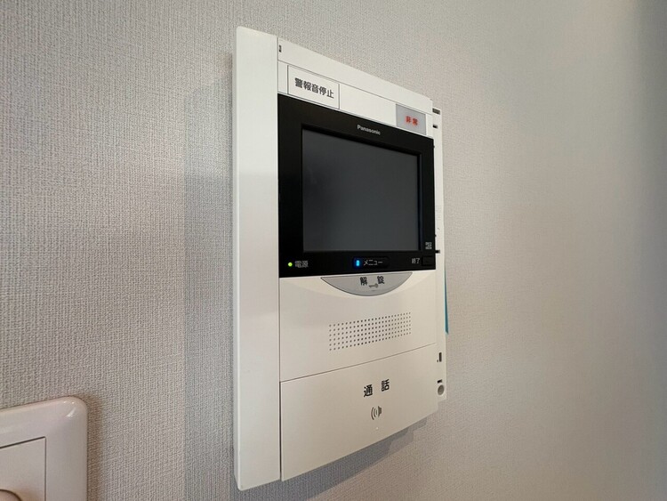 その他 誰が来てもわかる様にモニター付きインターホンを設置。