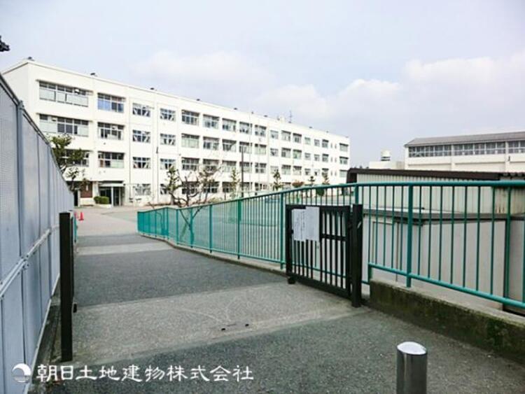周辺 笹野台小学校550ｍ