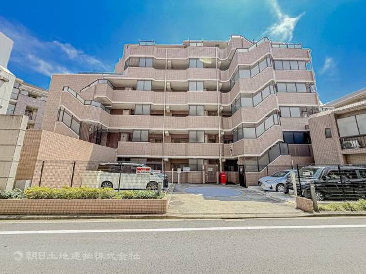 外観 落ち着いた街並みと緑の潤いを感じる住環境です！！魅力的です！穏やかな毎日をゆったり楽しめそうです！！周辺の雰囲気や生活動線も住まい選びの大切なポイントです。ご案内時に街の魅力もご確認ください！