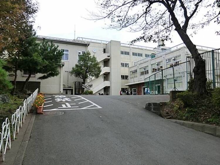 周辺 横浜市立南が丘中学校まで約1030ｍ