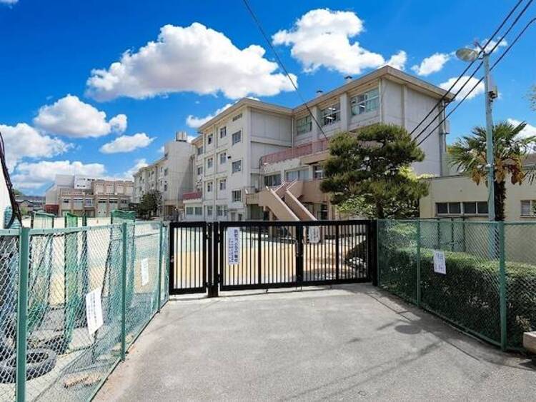 周辺 堺中学校まで約1775ｍ