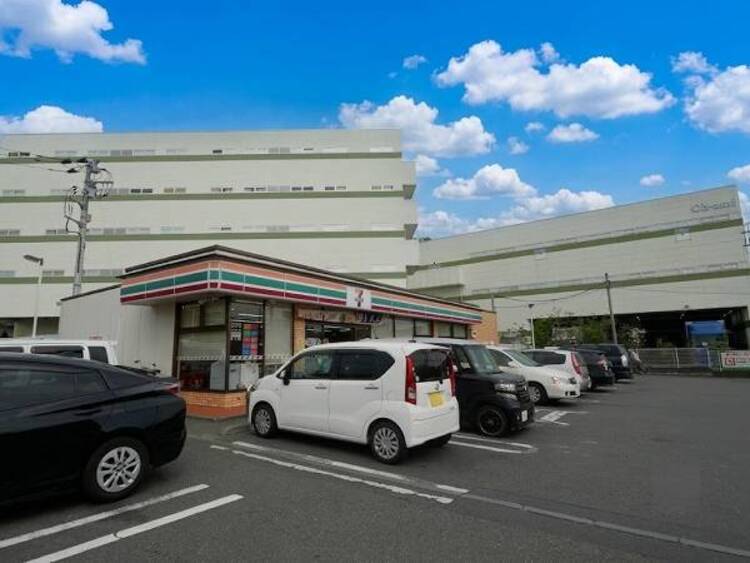 周辺 セブンイレブン町田小山ヶ丘4丁目店まで約144ｍ