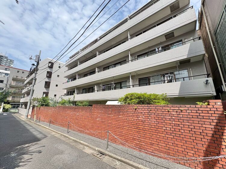 外観 現地に足をお運びいただいた際には、周辺散策などをお勧めいたします。