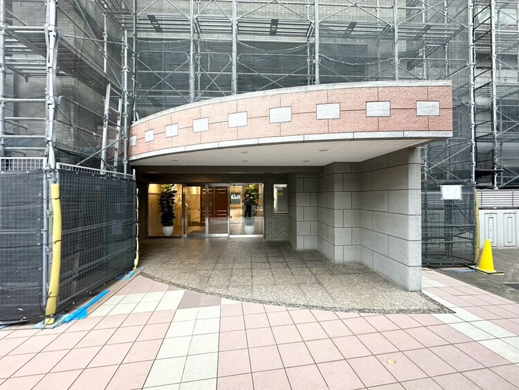 その他 上質感漂う玄関アプローチです。