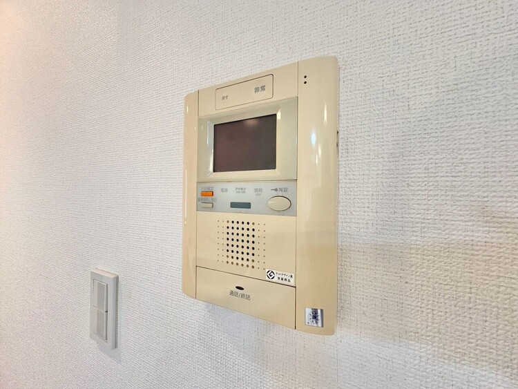 その他 誰が来てもわかる様にモニター付きインターホンを設置。