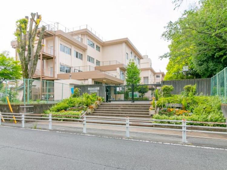 周辺 八王子市立陵南中学校迄680ｍ