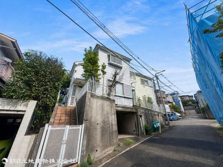 外観 【外観写真】時間のゆとりと空間、暖かな陽光がもたらす光と風を独占してください。