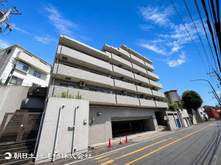 外観 【外観写真】時間のゆとりと空間、暖かな陽光がもたらす光と風を独占してください。