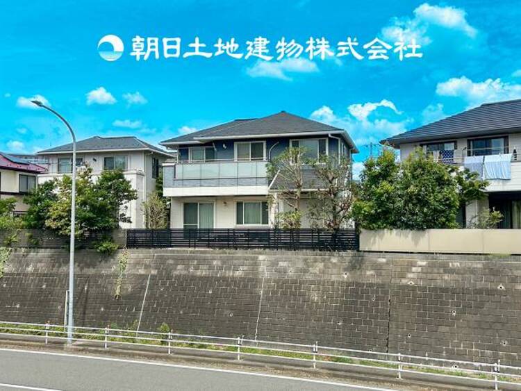 外観 【外観写真】時間のゆとりと空間、爽やかな陽光がもたらす光と風を贅沢なまでに感じる暮らしがここに始まります。