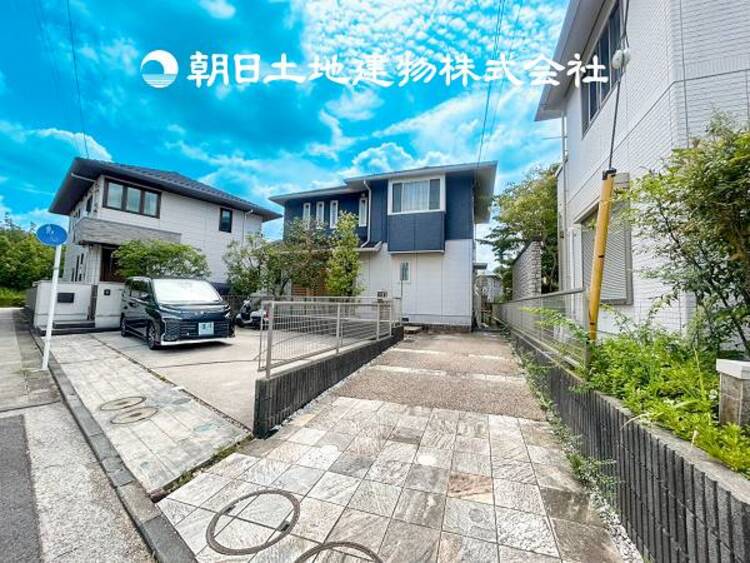 外観 【外観・立地】表現された空間はたくさんの光を浴び、風を感じ、暮らしを豊かにしてくれます。家族の思い出を刻んでいきます。