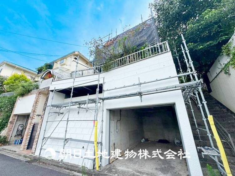 外観 【外観・立地】その家から感じられる、気品・上質・重厚感・極細やかさ、そのすべては見た者に安らぎを与える特別な空間です。
