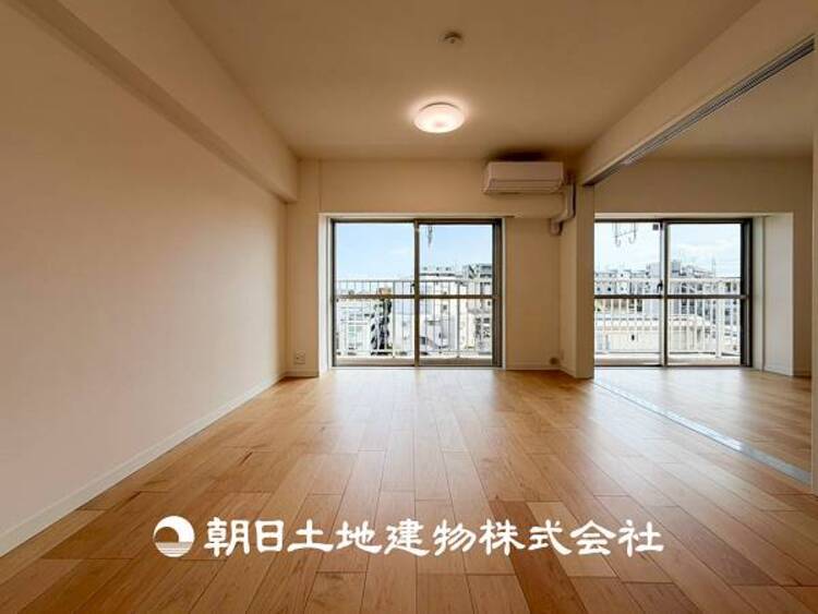 居間 【リビング】家族や友人との時間など１番多くの時間を過ごす空間だからこそ快適な空間を目指してプランニングしました