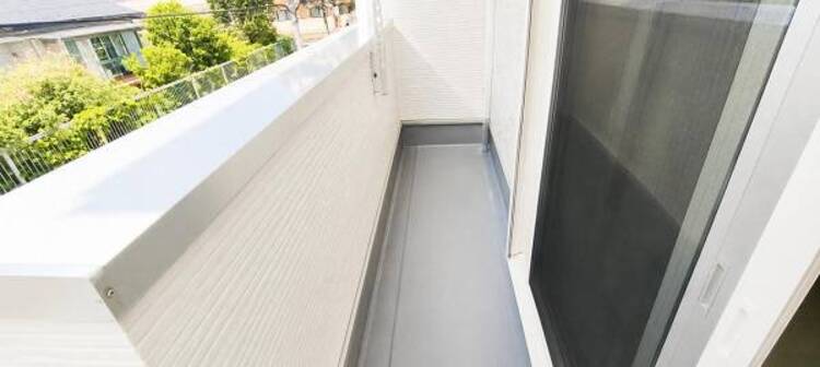 バルコニー ※掲載写真は室内をイメージしやすくするため、一部不要物の除去および明るさ・色味の補正を行っています。現況を優先とします。