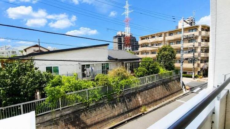 その他 ※掲載写真は室内をイメージしやすくするため、一部不要物の除去および明るさ・色味の補正を行っています。現況を優先とします。