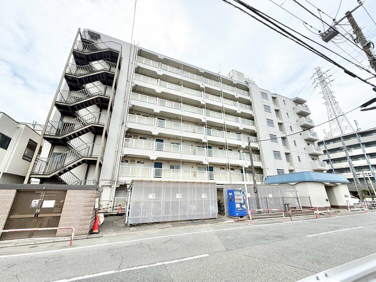 外観 ライフプランニングからローンまで、一貫してご説明させていただきます。お気軽にお問い合わせくださいませ。