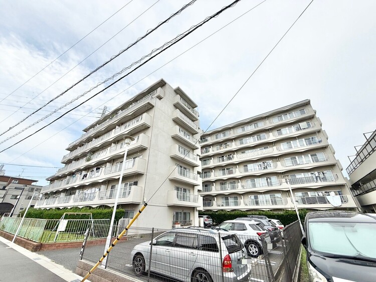 外観 現地に足をお運びいただいた際には、周辺散策などをお勧めいたします。