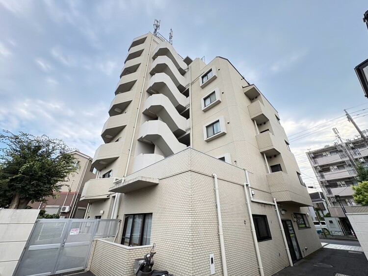 外観 現地に足をお運びいただいた際には、周辺散策などをお勧めいたします。