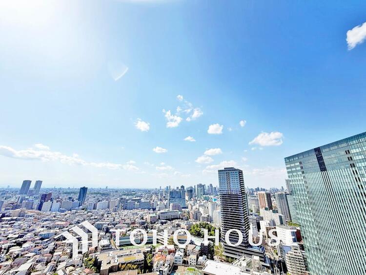 その他 その豊かな眺望にふさわしい空間には、通風・採光にも優れ、心地よい光と風があふれています。