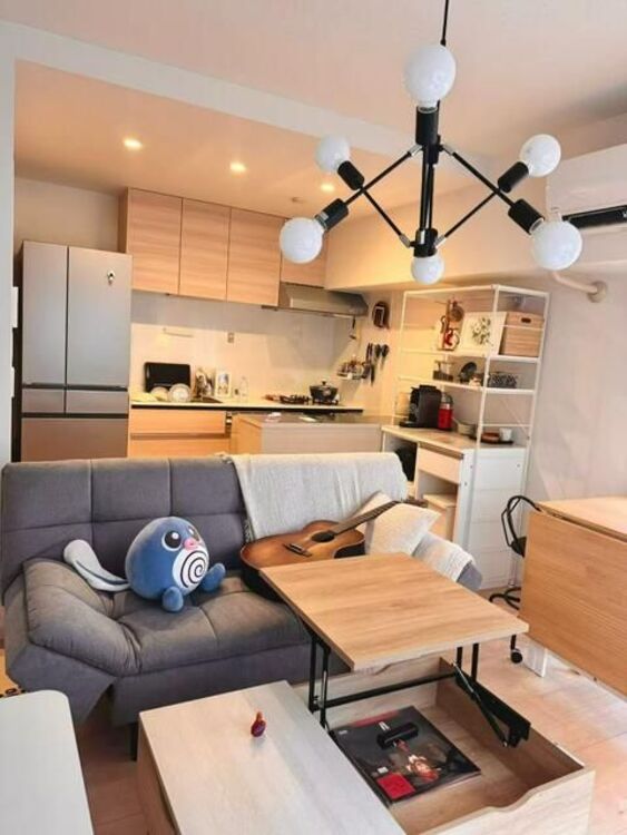 内装 【living room】◆陽光◆が差し込む。この開放的なLDKに家族の笑顔が集う。家族が一緒に過ごす空間は明るく、そして居心地よく。