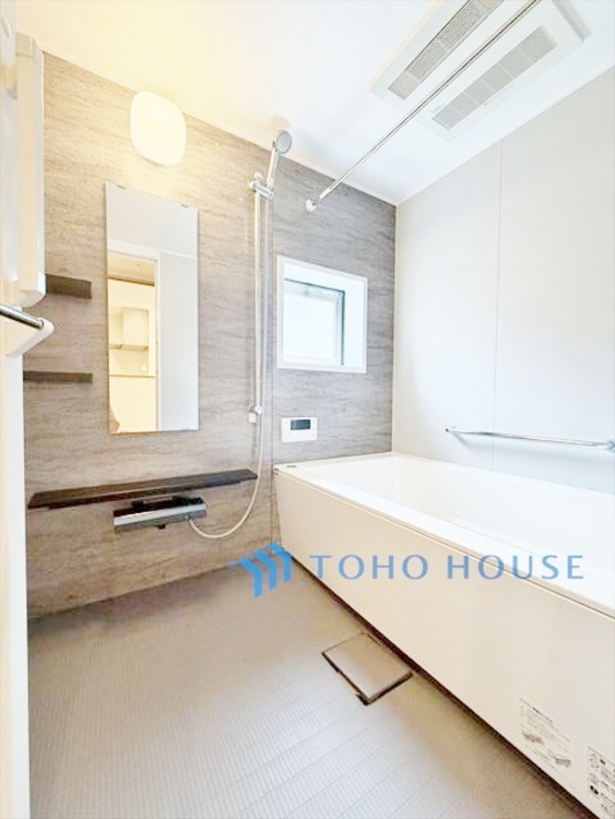 風呂 【BATHROOM】◆プライベートな空間◆simpleだからrelaxできるんです。こころもからだもキレイさっぱり。