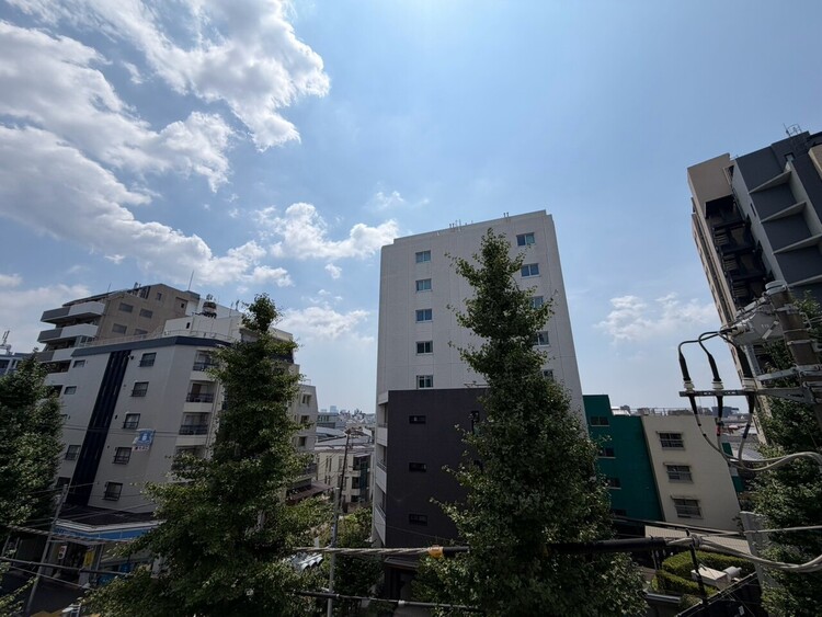 その他 眺望や窓からの景色が良いと、家で過ごす時間も快適です。