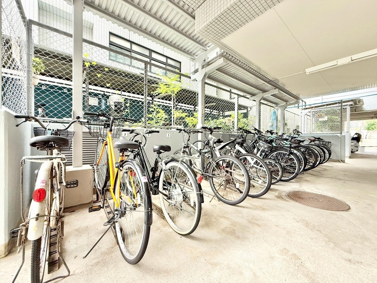 その他 きちんと整備された駐輪場。住む方の心遣いが感じられます。
