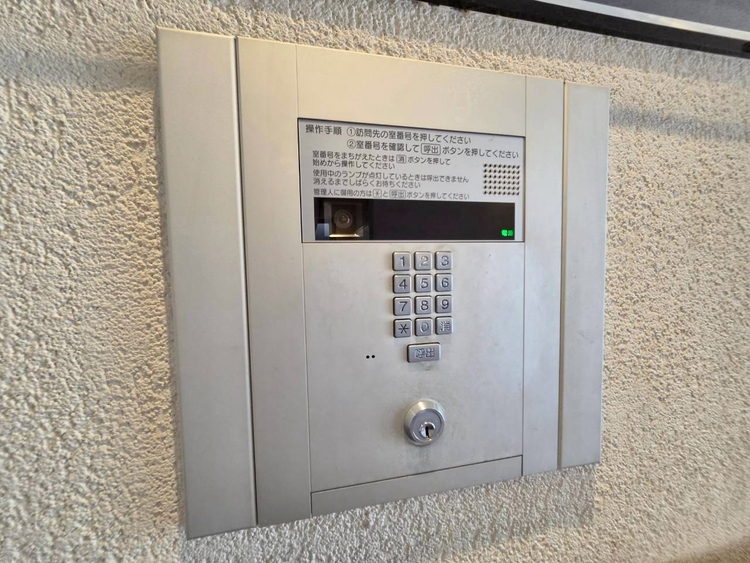設備 オートロックを備えておりますので、セキュリティ面でも安心です。