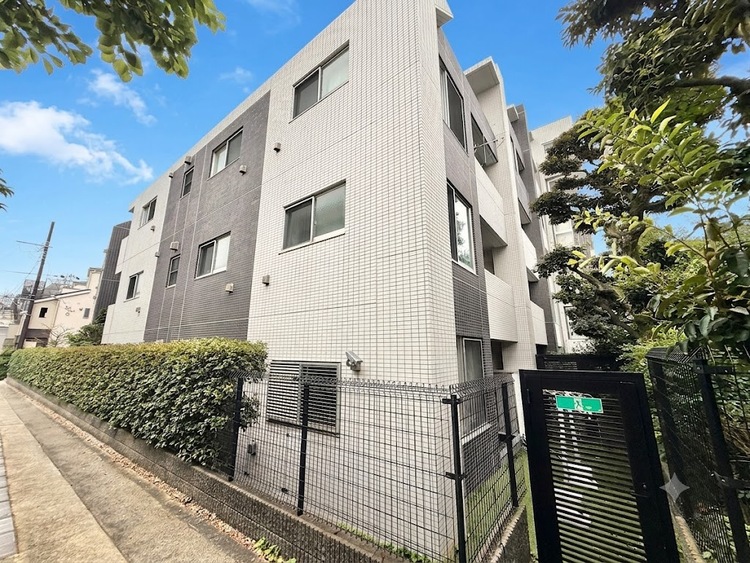 外観 現地に足をお運びいただいた際には、周辺散策などをお勧めいたします。