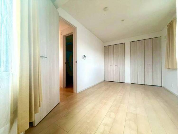 内装 使い方に柔軟性があり、個室としても趣味の部屋としても利用可能です。