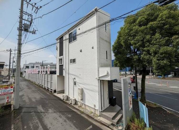 外観 清潔感のあるシンプルな外観が魅力的な物件です。
